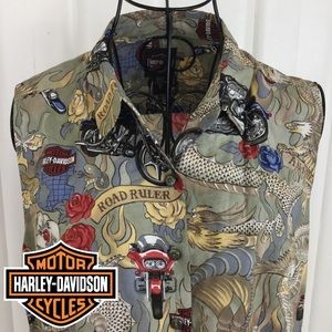 Lovely top, unfortunately snug across my chest .